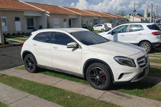 MERCEDES-BENZ GLA 200 1.6 CGI ENDURO 16V TURBO FLEX 4P AUTOMÁTICO